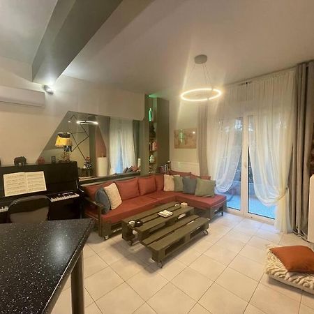 Seaside Apartment Атина Екстериор снимка